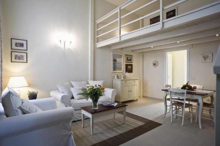 Cevoli Country Resort Lari Exterior photo