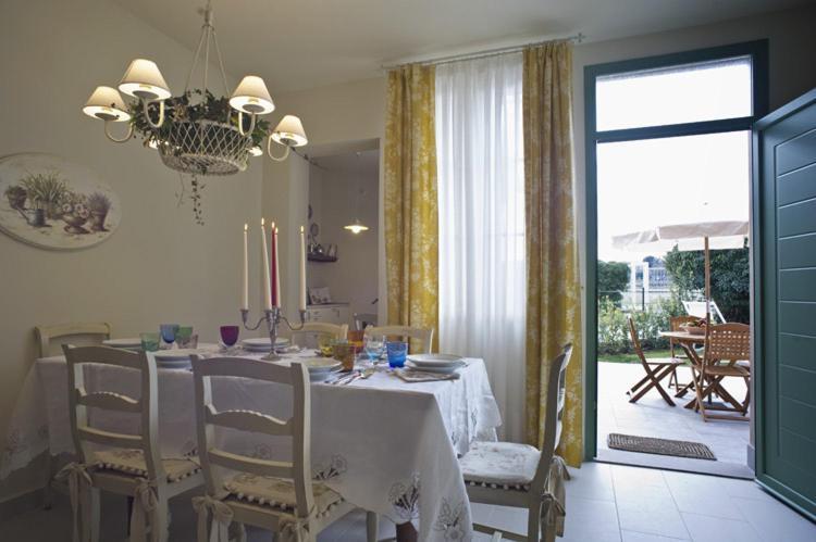 Cevoli Country Resort Lari Exterior photo
