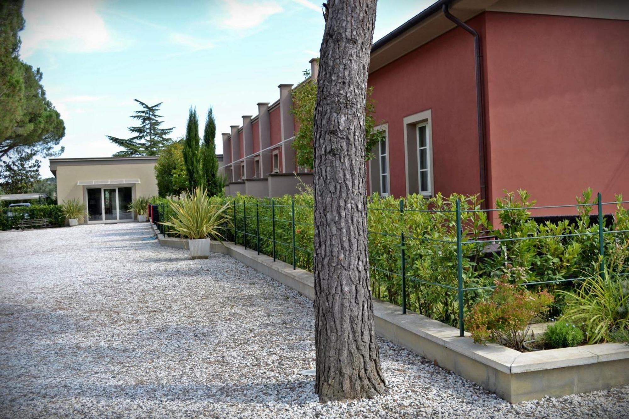 Cevoli Country Resort Lari Exterior photo